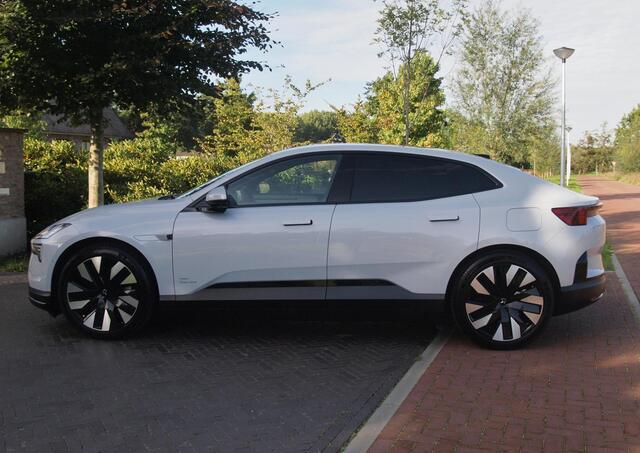 Polestar 4 Long Range Single motor 100 kWh | NL-Auto | Panoramadak | WLPT actieradius: 620 KM | 360 Camera | Sfeerverlichting |