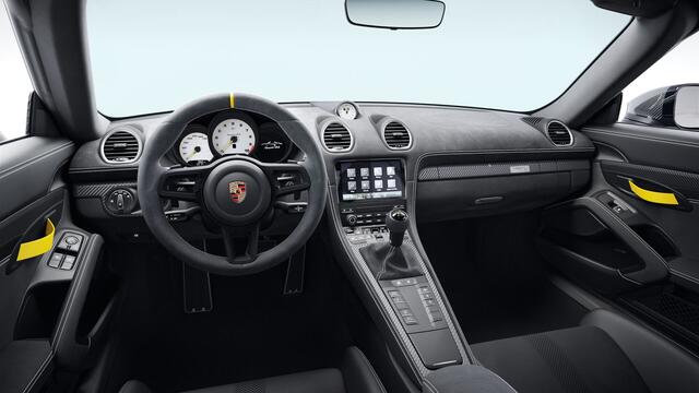 Porsche 718 Spyder RS