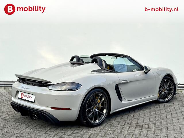 Porsche 718 Spyder 4.0 421PK Ceramic Sport Chrono Carbon Memory Burmester | Apple CarPlay | PDLS Plus | Adaptieve Sportstoelen | Keramische schijven (PCCB)