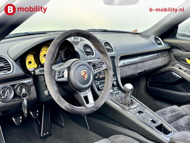Porsche 718 Spyder 4.0 421PK Ceramic Sport Chrono Carbon Memory Burmester | Apple CarPlay | PDLS Plus | Adaptieve Sportstoelen | Keramische schijven (PCCB)