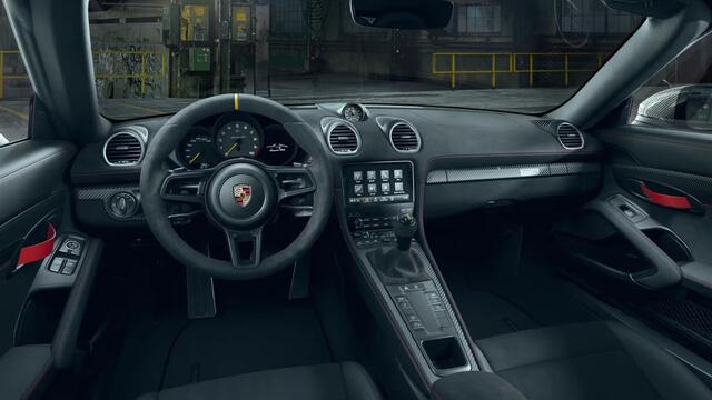Porsche 718 Spyder RS
