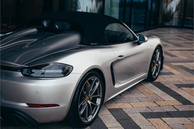 Porsche 718 Spyder 4.0 PCCB BOSE 918 seats Boxster 1 owner
