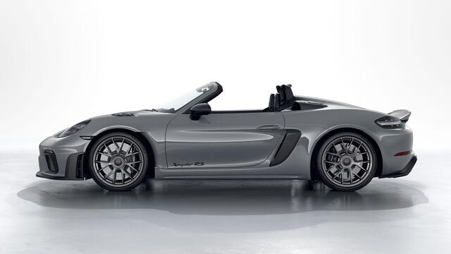 Porsche 718 Spyder RS