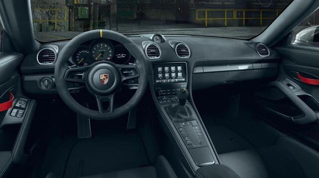 Porsche 718 Spyder RS