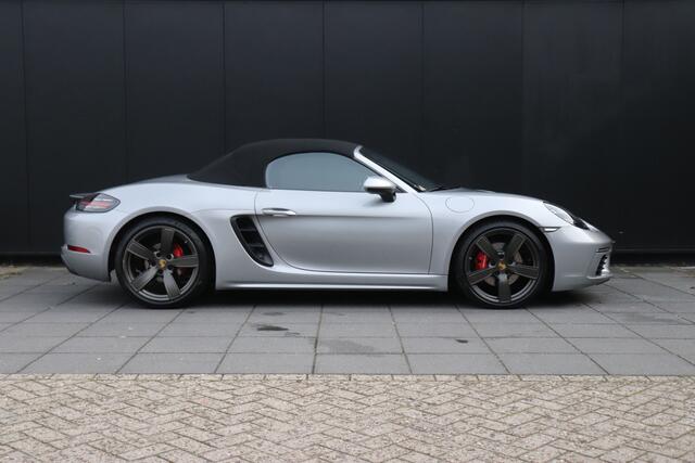 Porsche 718 Boxster S 2.5 300 PK | NL-AUTO | PDK | LEDER | BOSE | CAMERA | SPORTCHRONO | STOEL/STUURVERW. | CRUISE | NAVI |