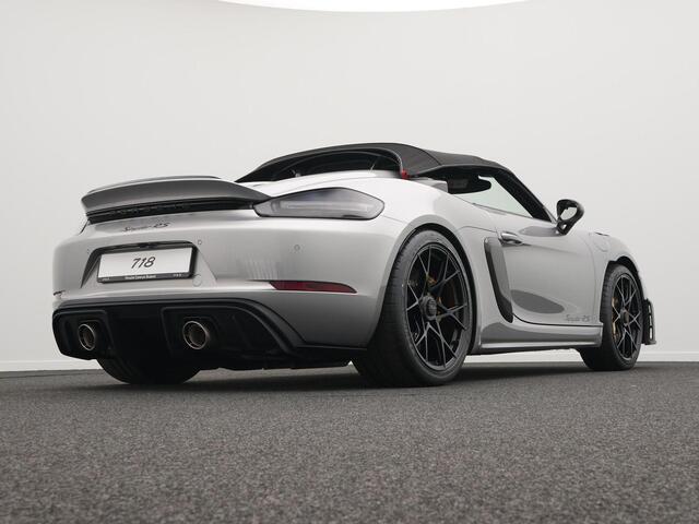 Porsche 718 Spyder RS