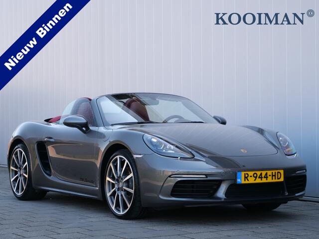 Porsche 718 Boxster 2.0 300 Pk Automaat Navigatie / Leer / Stoelverwarming / 20 inch