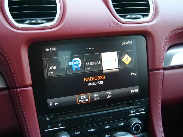 Porsche 718 Boxster 2.0 300 Pk Automaat Navigatie / Leer / Stoelverwarming / 20 inch