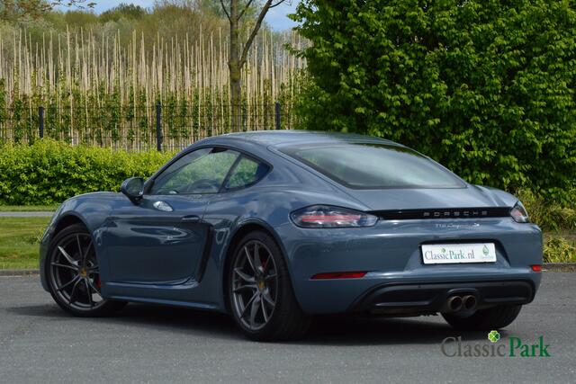 Porsche 718 Cayman S