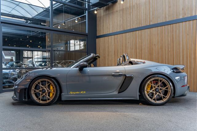 Porsche 718 Spyder RS Lift Exclusive Manufaktur Weissach Spyder RS Weissach