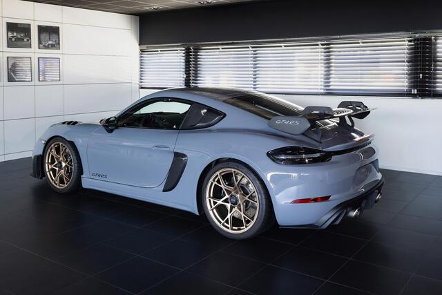 Porsche 718 GT4 RS