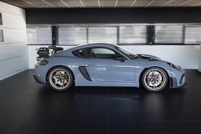 Porsche 718 GT4 RS