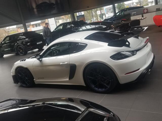 Porsche 718 GT4 RS Weissach Lift PDLS PCM PASM BOSE Camera 20 Inch