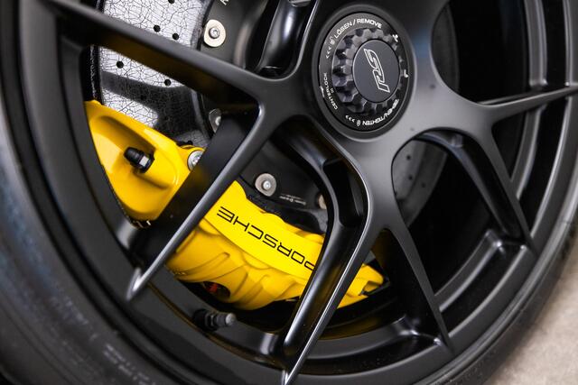 Porsche 911 4.0 GT3 RS WEISSACH Dealer auto