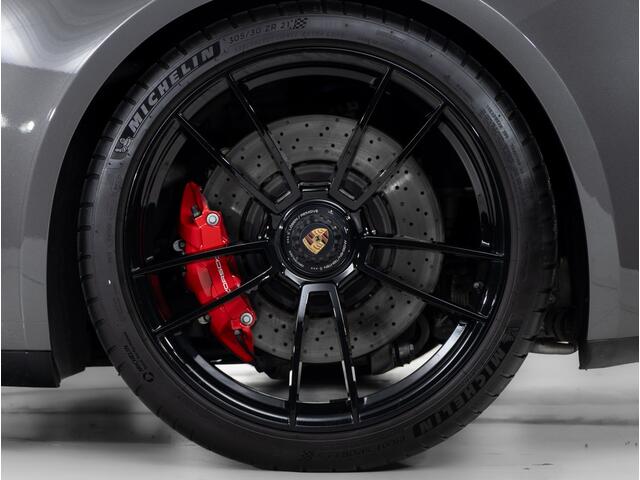 Porsche 911 Carrera GTS