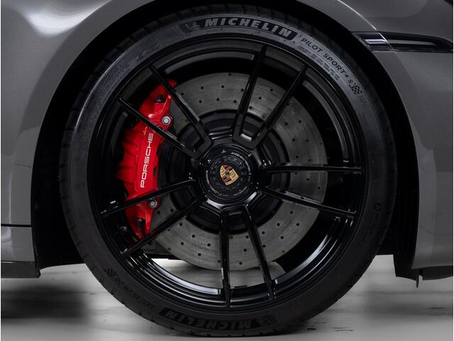 Porsche 911 Carrera GTS