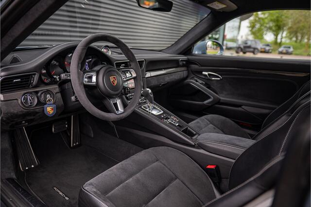 Porsche 911 991.2 3.0 Carrera GTS Carbon pack l Schuif-/kanteldak l Sportseats