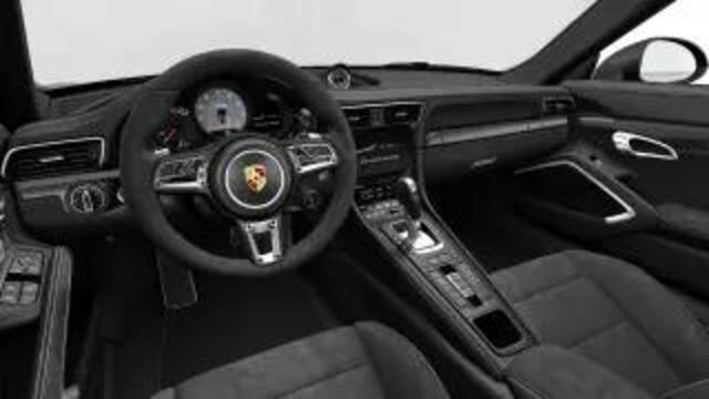 Porsche 911 Carrera 4 GTS Cabriolet