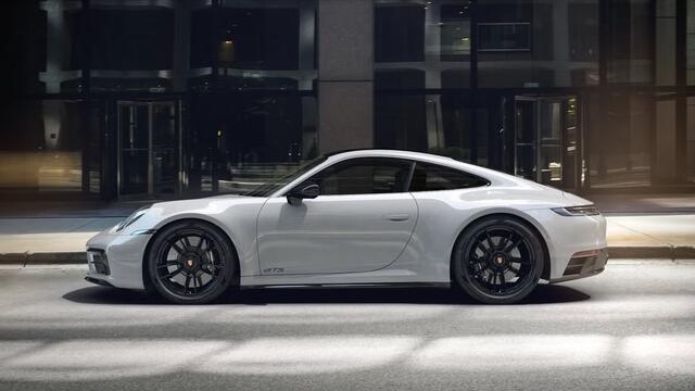 Porsche 911 Carrera 4 GTS