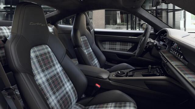 Porsche 911 Coupé 3.8 Turbo 50 Years, Heritage Design, 21", pano, Burmester, schuifdak, alcantara, memory, keyless, ACC, NP404k