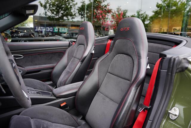 Porsche 911 Cabriolet 3.0 Carrera GTS P.T.S. Nato Green Burmester Lifting