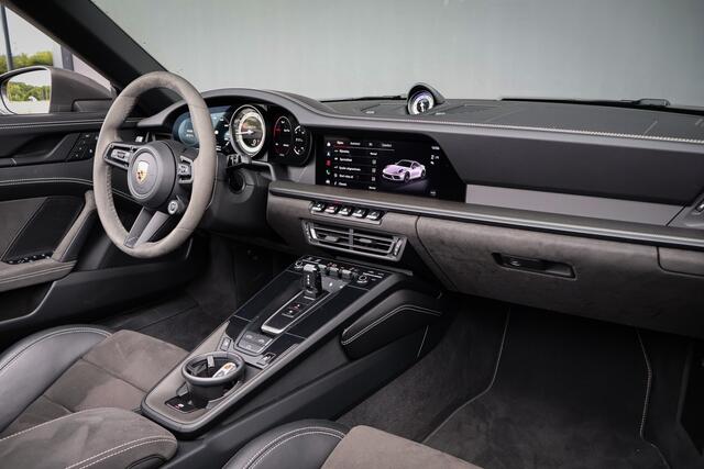 Porsche 911 Cabrio 3.0 Carrera 4 GTS | ACHTERASBESTURING | ADAPTIVE SPORTSTOELLEN PLUS | DECOR MAT CARBON | LICHT DESIGN PACK | SPORT DESIGN PACK | GETINTE MATRIX LED KOPLAMPEN PDLS+ | BOSE AUDIO | ALUMINIUM SPORTUITLAAT | DAB RADIO | ELEK. SPIEGELS | PASM | STUURBER