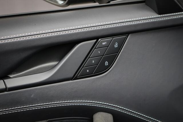 Porsche 911 Cabrio 3.0 Carrera 4 GTS | ACHTERASBESTURING | ADAPTIVE SPORTSTOELLEN PLUS | DECOR MAT CARBON | LICHT DESIGN PACK | SPORT DESIGN PACK | GETINTE MATRIX LED KOPLAMPEN PDLS+ | BOSE AUDIO | ALUMINIUM SPORTUITLAAT | DAB RADIO | ELEK. SPIEGELS | PASM | STUURBER
