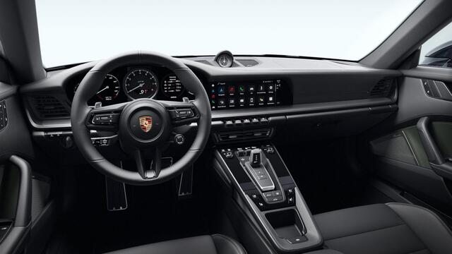 Porsche 911 Carrera 4 GTS