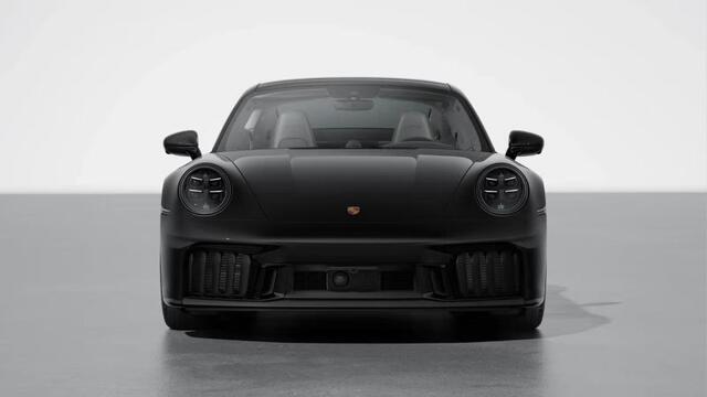 Porsche 911 Carrera 4 GTS