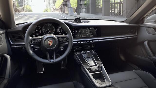 Porsche 911 Carrera 4 GTS Cabriolet