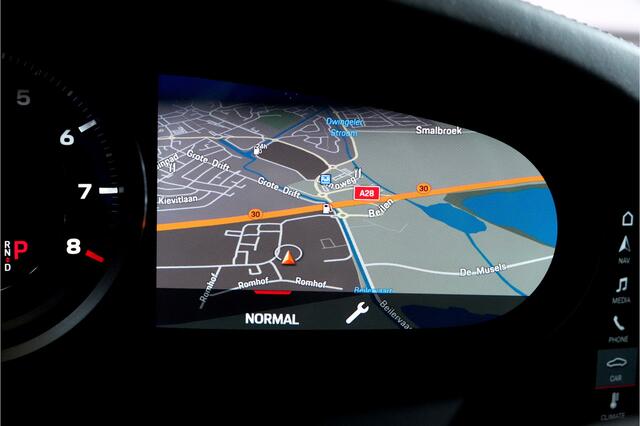 Porsche 911 3.0 Carrera PDK8 INNODRIVE + PANORAMADAK + ADAPT.CRUISE + KRIJT STIKSELS + CAMERA + LICHT DESIGN + STUURBEKRACHTIGING PLUS + SPORTSTOELEN + SPORTUITLAAT + STUUR-&STOELVERWARMING + PDLS + PRIVACY GLASS + PARKSENSOREN V&A + 21"/20" RS SPYDER LM-VELGEN!!