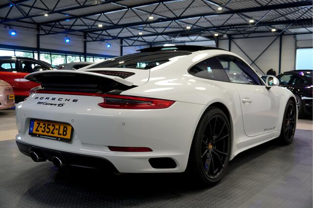 Porsche 911 3.0 Carrera 4S 309kW/420pk PDK7 SPORT CHRONO + PANORAMADAK + BOSE SOUND + PDLS+ LED DONKER + SPORTSTOELEN LEER + PASM + PCM NAVIGATIE + SPORTUITLAAT + STOELVERWARMING + CAMERA + CRUISE CONTROL + PARKSENSOREN + 20" LM-VELGEN!!