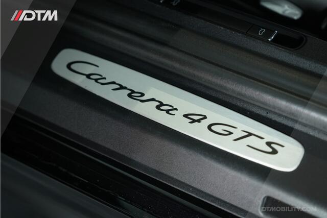 Porsche 911 3.0 Carrera 4 GTS | Chrono | Panoramadak |