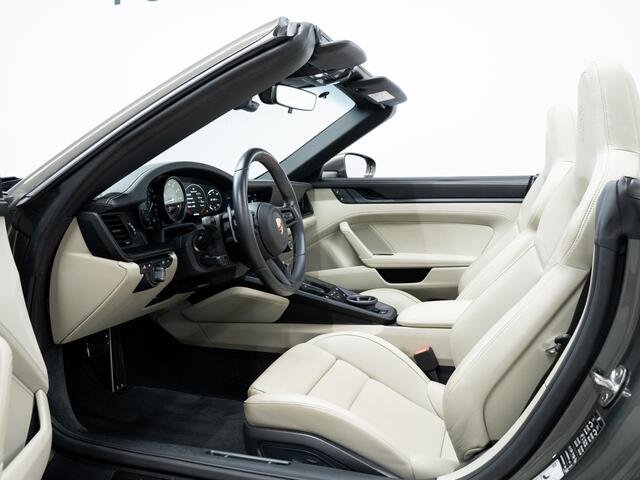 Porsche 911 Carrera GTS Cabriolet