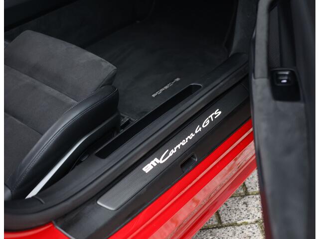 Porsche 911 3.0 Carrera 4 GTS | PDCC - Pano - Camera - Chrono