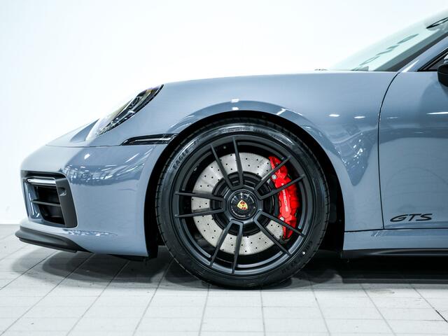 Porsche 911 Carrera GTS