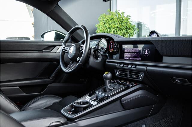 Porsche 911 4.0 GT3 Touring - Brewster Green | Sport Chrono + | Bose | Lift