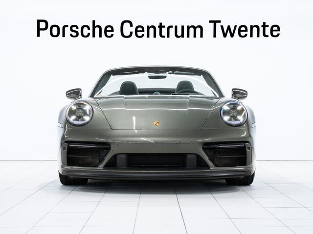 Porsche 911 Carrera 4 GTS Cabriolet