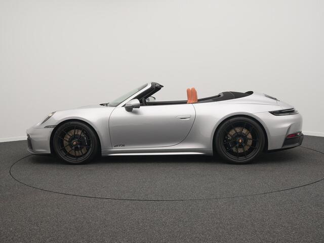 Porsche 911 Carrera 4 GTS Cabriolet