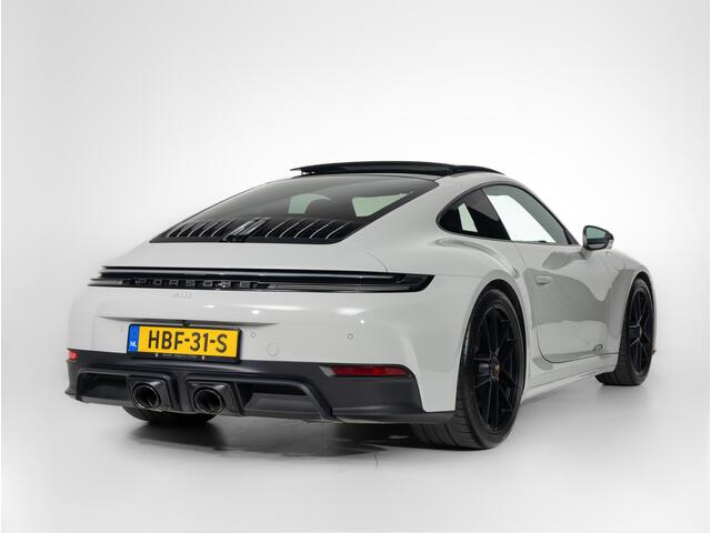 Porsche 911 Carrera 4 GTS