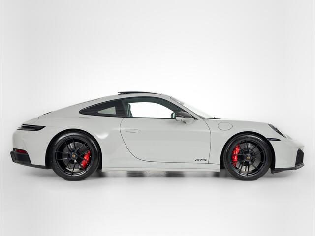 Porsche 911 Carrera 4 GTS