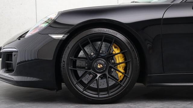 Porsche 911 991.2 3.0 Carrera GTS | Keramisch | Achterasbesturing | Schuifdak | BOSE Sound | 18-Voudig | PDLS +