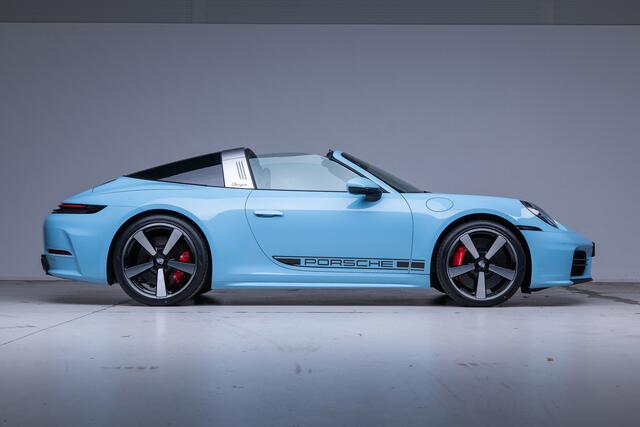 Porsche 911 Targa Carrera 4S PTS l Gulfblau