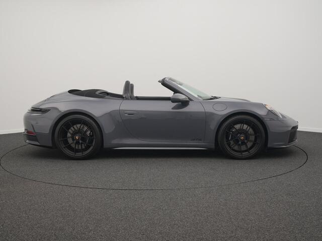 Porsche 911 Carrera 4 GTS Cabriolet
