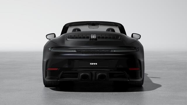 Porsche 911 Carrera 4 GTS Cabriolet