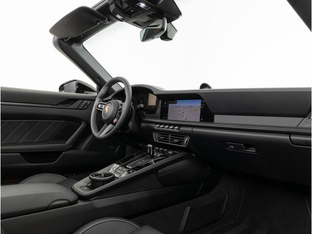 Porsche 911 Carrera 4 GTS Cabriolet