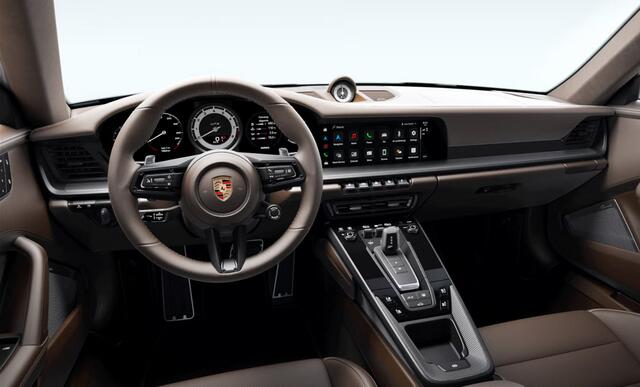 Porsche 911 Carrera 4 GTS