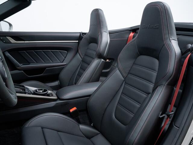 Porsche 911 Turbo S Cabriolet