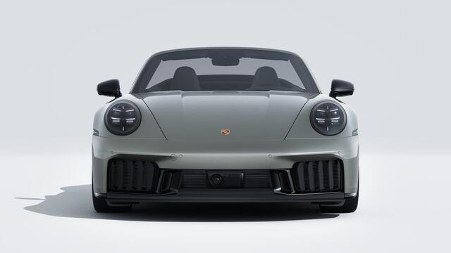 Porsche 911 Carrera 4 GTS Cabriolet