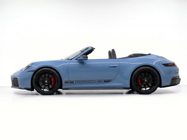 Porsche 911 Carrera 4 GTS Cabriolet
